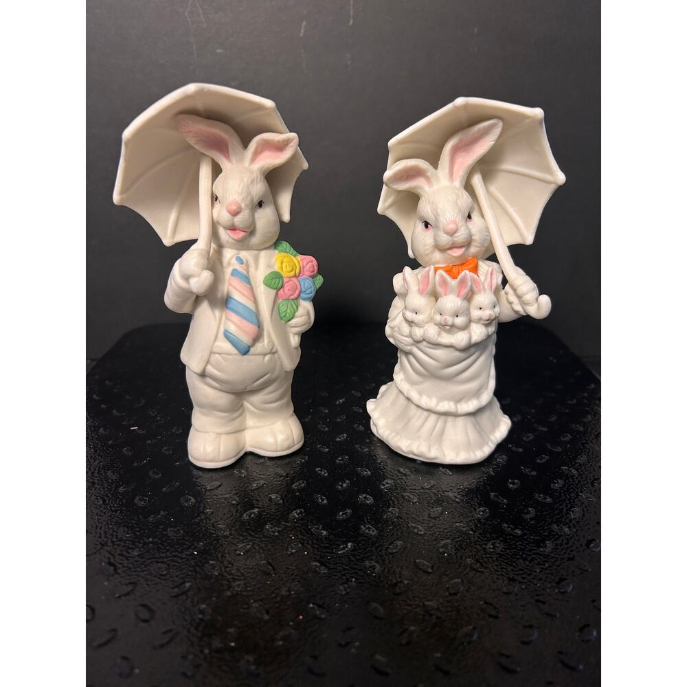 K's Collection porcelain vintage bunny rabbit couple holding umbrellas figurines